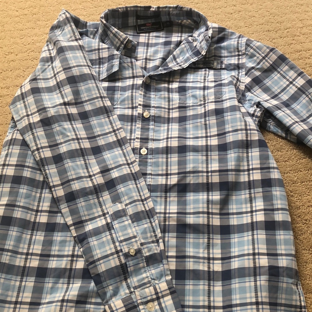 Boys Vineyard Vine performance button down